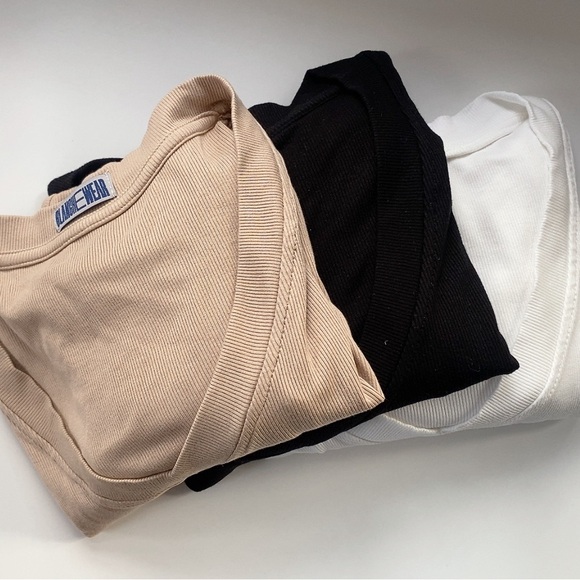 Bundle of three long sleeve bodysuits size medium beige black and white - Picture 5 of 12